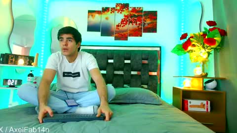 sneider online show from 8, 3, 2025