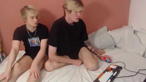 Snapshot of alex_and_oliviver chatting on 26, 5, 2026 Alex miller and Oliver sweet online show from 26, 5, 2026