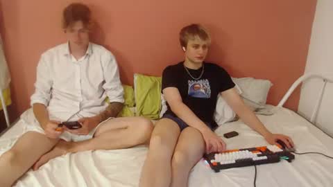 Snapshot of alex_and_oliviver chatting on 6, 8, 2026 Alex miller and Oliver sweet online show from 6, 8, 2026