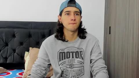 alex_connorr online show from 10, 1, 2025