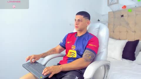 alex online show from 4, 10, 2025