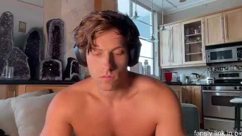 Alex Stone online show from 26, 7, 2026