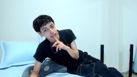 Snapshot of alex_poett chatting on 22, 1, 2025 Residente0xxx online show from 22, 1, 2025