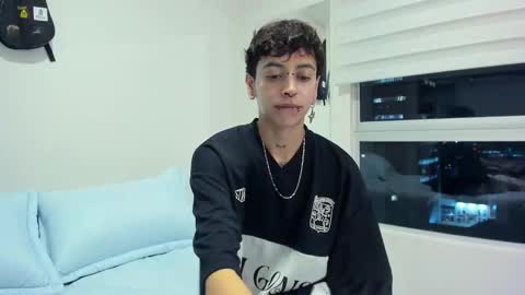 Snapshot of alex_poett chatting on 23, 1, 2025 Residente0xxx online show from 23, 1, 2025