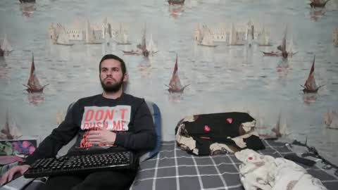 Alex and Sarah online show from 27, 10, 2025