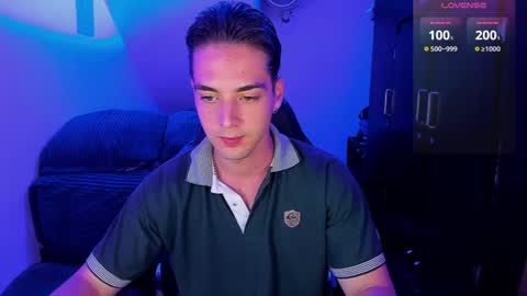 Snapshot of alex_smith0 chatting on 23, 12, 2024 online show from 23, 12, 2024