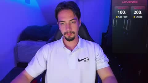 Snapshot of alex_smith0 chatting on 13, 2, 2025 online show from 13, 2, 2025