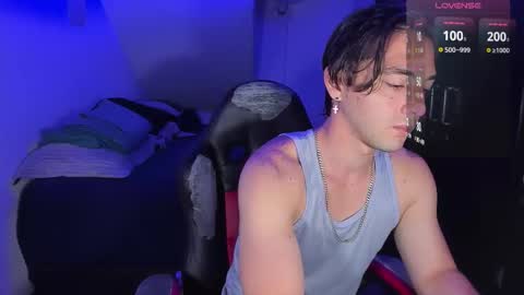 Snapshot of alex_smith0 chatting on 18, 9, 2025 online show from 18, 9, 2025