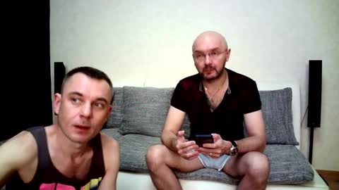 Alex and Tobey online show from 6, 10, 2025