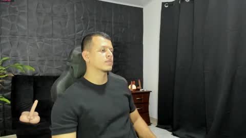 Snapshot of alex_tower chatting on 28, 5, 2026 Alex Towers online show from 28, 5, 2026