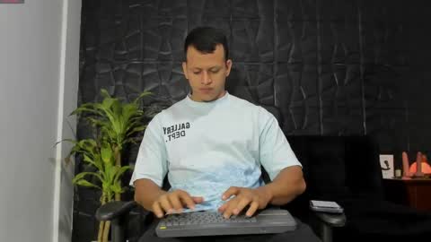 Snapshot of alex_tower chatting on 1, 6, 2026 Alex Towers online show from 1, 6, 2026