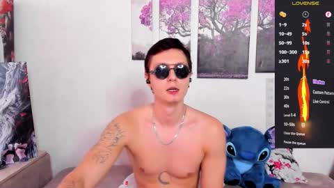 Snapshot of alex_wandhot chatting on 12, 10, 2025 Alex WandHot online show from 12, 10, 2025