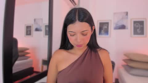 Alexa Millers online show from 28, 10, 2025