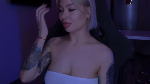 Alexa Mason online show from 29, 10, 2025