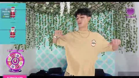 Snapshot of alexandluke1 chatting on 5, 1, 2026 chicos hot online show from 5, 1, 2026