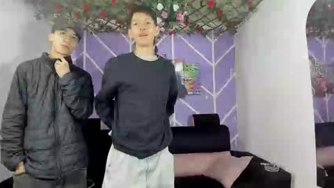 chicos hot online show from 8, 3, 2026