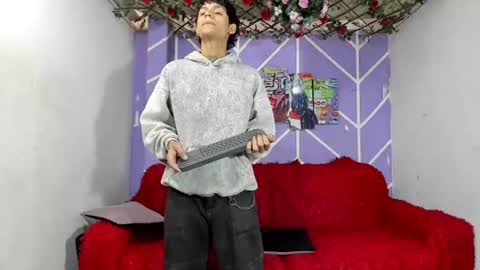chicos hot online show from 8, 8, 2026