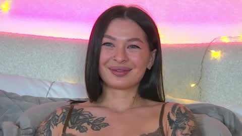 AlexandraBloom online show from 13, 1, 2025