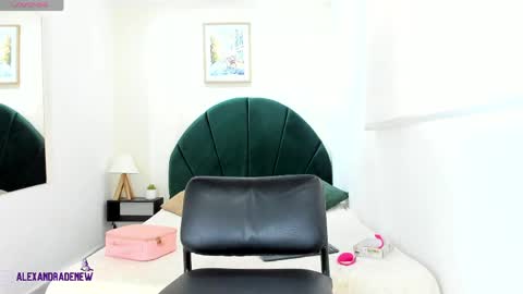     online show from 5, 4, 2026