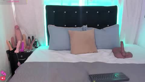 Alexandra novaa online show from 28, 3, 2026