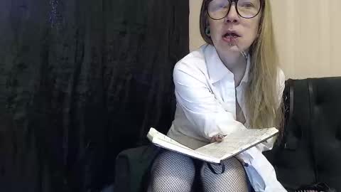 Snapshot of alexandrazaryanova chatting on 1, 11, 2025 Alexandra online show from 1, 11, 2025