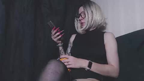 Snapshot of alexandrazaryanova chatting on 18, 11, 2025 Alexandra online show from 18, 11, 2025