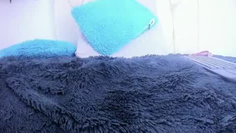 Alexa Smith  online show from 13, 1, 2025