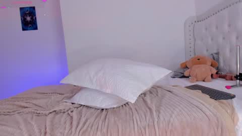 lexandra  online show from 6, 2, 2025