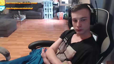 Alex online show from 3, 10, 2025