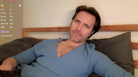 Snapshot of alexdarwin157 chatting on 21, 10, 2025 Alex online show from 21, 10, 2025