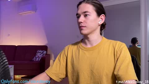 Snapshot of alexdavey chatting on 25, 1, 2025           online show from 25, 1, 2025