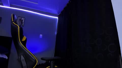 Snapshot of alexgiraldo__ chatting on 14, 9, 2025 alexgiraldo__ online show from 14, 9, 2025