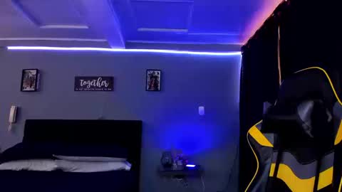 Snapshot of alexgiraldo__ chatting on 19, 9, 2025 alexgiraldo__ online show from 19, 9, 2025