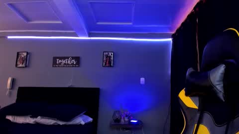 Snapshot of alexgiraldo__ chatting on 23, 9, 2025 alexgiraldo__ online show from 23, 9, 2025