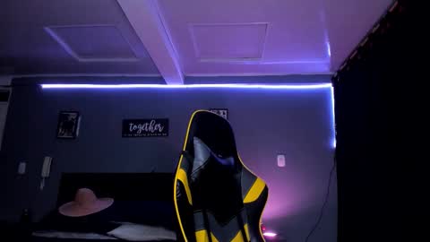 Snapshot of alexgiraldo__ chatting on 30, 9, 2025 alexgiraldo__ online show from 30, 9, 2025