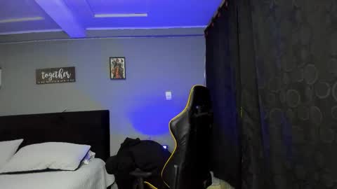 Snapshot of alexgiraldo__ chatting on 1, 12, 2025 alexgiraldo__ online show from 1, 12, 2025