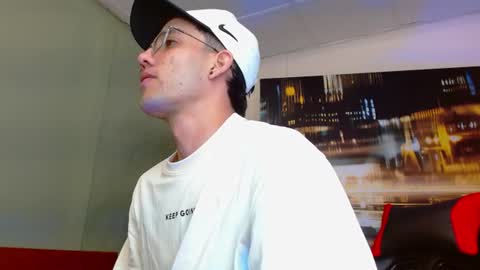 Snapshot of alexgiraldo__ chatting on 8, 6, 2026 alexgiraldo__ online show from 8, 6, 2026