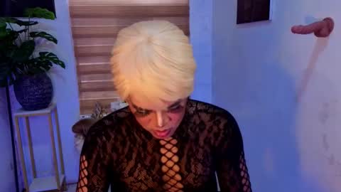 Snapshot of alexgrayanx chatting on 19, 11, 2025 alexgrayanx online show from 19, 11, 2025