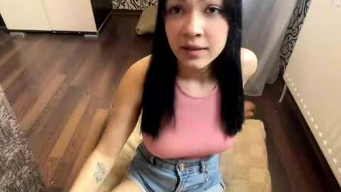Snapshot of alexiaficke chatting on 17, 5, 2026 Emila online show from 17, 5, 2026