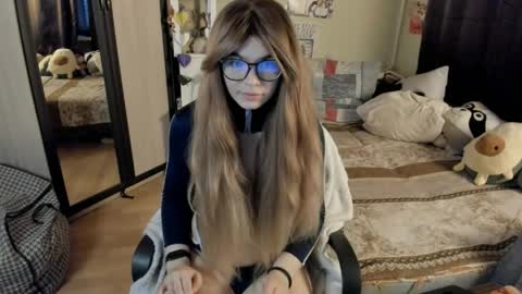 alexiamaiex online show from 25, 4, 2026
