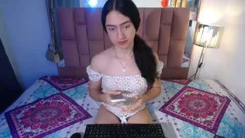 Snapshot of alexis_brown11 chatting on 24, 9, 2025 -- ALEXIS -- online show from 24, 9, 2025