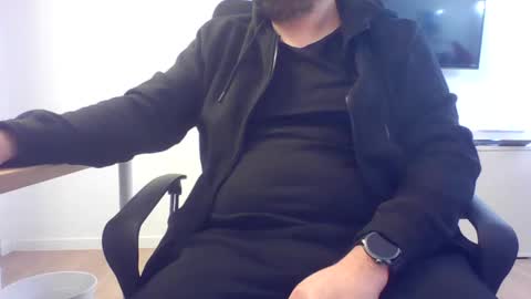 Snapshot of alexisgood888 chatting on 18, 12, 2025 Slave Alex online show from 18, 12, 2025