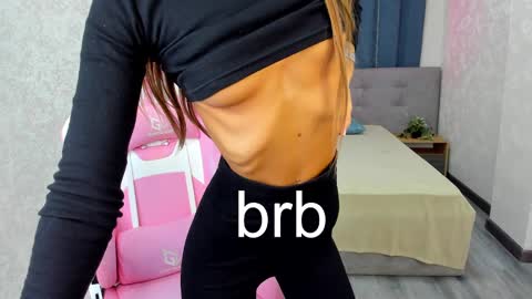 Snapshot of alexisl0ve chatting on 6, 3, 2025 Alexis Mon Tue Wed Thu Fri 7 GMT 0100am-0700am online show from 6, 3, 2025