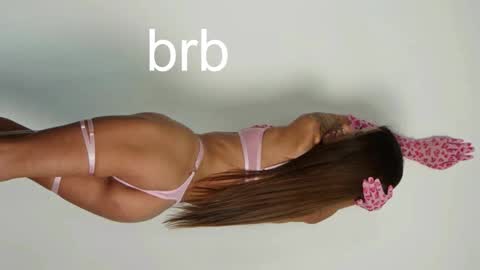 Snapshot of alexisl0ve chatting on 2, 11, 2025 Alexis Mon Tue Wed Thu Fri 7 GMT 0100am-0700am online show from 2, 11, 2025