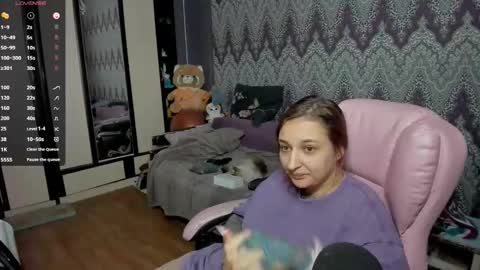 Snapshot of alexracc00n chatting on 1, 2, 2025 Alex online show from 1, 2, 2025