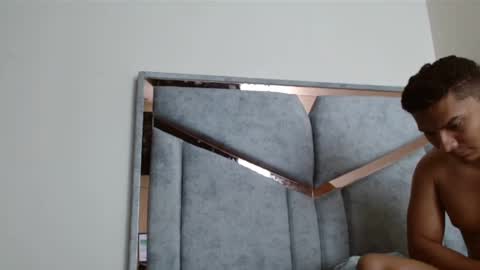 alex y luisa online show from 5, 3, 2025