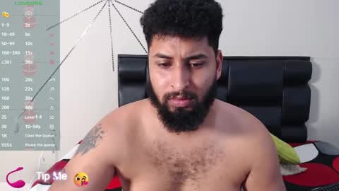 Snapshot of alexx_bbc_ chatting on 4, 1, 2025 alexx_bbc_ online show from 4, 1, 2025