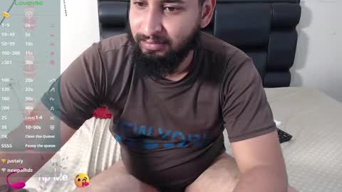 Snapshot of alexx_bbc_ chatting on 10, 1, 2025 alexx_bbc_ online show from 10, 1, 2025