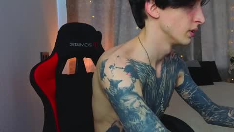 Snapshot of alexxone_ chatting on 6, 4, 2026 Alex online show from 6, 4, 2026