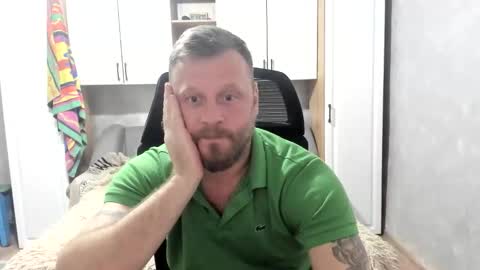 Snapshot of alexyno2020 chatting on 10, 10, 2025 alexyno2022 ONLYFANS online show from 10, 10, 2025